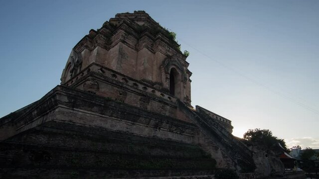 Chiang Mai Thailand - Wat Chedi Luang Buddhist Temple - Sunset Time Lapse