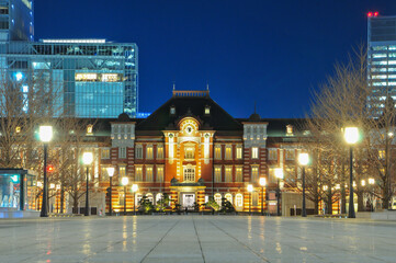 Fototapeta na wymiar 東京駅の夜景　Tokyo station night view
