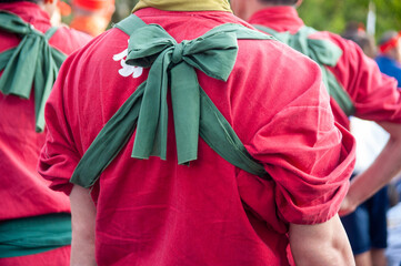日本の秋祭り灘祭りの襷掛けをしている男性の後ろ姿