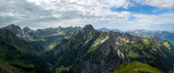 Panoramic hike at the Nebelhorn in Allgau
