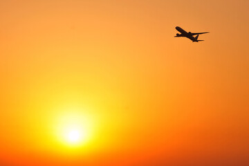 太陽と飛行機 Sun and airplane