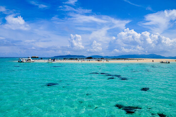 沖縄にある幻の島「浜島」　A spectacular view of a desert island in Okinawa, Japan