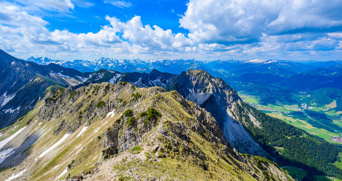 Hiking to the Entschenkopf Mountain, beautiful mountain scenery of Allgaeu Alps, at Fischen im Allgaeu and Oberstdorf, Bavaria, Germany