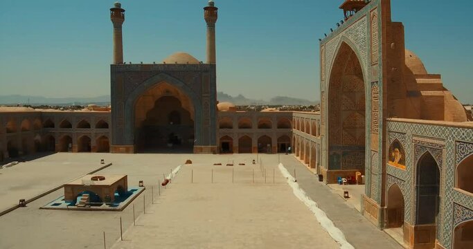IRAN. Jameh Mosque of Isfahan. View of the central courtyard of the mosque. PAN view C004