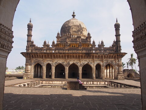 Beautiful building, Ibrahim Rauz, Bijapur, Karnataka, South India, India