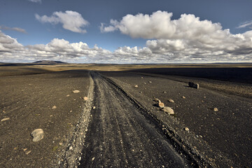 ISL - SUR LES ROUTES D'ISLANDE