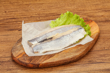 Herring fillet with salad leaves