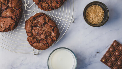 chocolate chip cookies