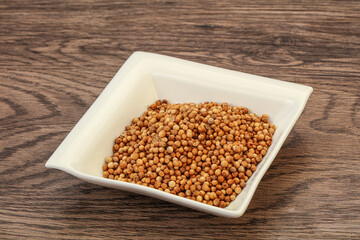 Coriander seeds in the bowl