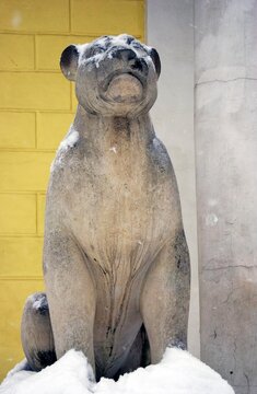 Lion statue in a public park in Moscow