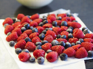 framboises et myrtilles