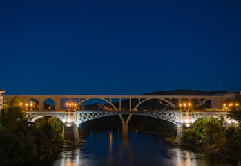 Fototapeta na wymiar Ourense Puente del milenio y paseo a orillas del rio Miño.