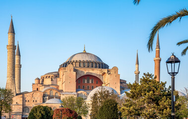 Fototapeta na wymiar Istanbul Turkey – April 05, 2019: Sunny day architecture and Hagia Sophia Museum, in Eminonu, istanbul, Turkey 