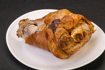 Baked pork knuckle with spices
