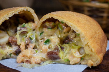 Fogazza with shrimp and catupiry cheese filling