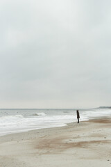 Fototapeta na wymiar Gloomy winter day at a beautiful beach in Florida