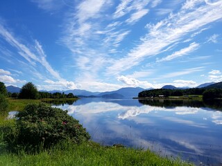 Obraz premium lake and mountains