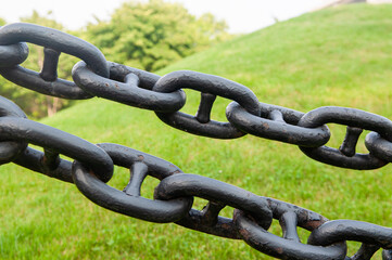 Naklejka premium close up of black chains 