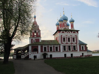 Fototapeta na wymiar Russia, Yaroslavl Region, Uglich town, Yaroslavl region. may 2019 (11)