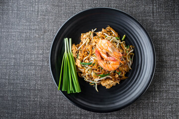 Pad thai, noodles, lunch, restaurant, copy space, vegetable, lime, ingredient, lemon, stir, top view, shrimp, garlic, Thai food, leaf, meal, noodle, seafood, chicken, tofu, egg, sauce, siam, thai food