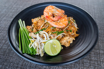 Pad thai, noodles, lunch, restaurant, copy space, vegetable, lime, ingredient, lemon, stir, top view, shrimp, garlic, Thai food, leaf, meal, noodle, seafood, chicken, tofu, egg, sauce, siam, thai food