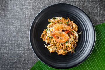 Pad thai, noodles, lunch, restaurant, copy space, vegetable, lime, ingredient, lemon, stir, top view, shrimp, garlic, Thai food, leaf, meal, noodle, seafood, chicken, tofu, egg, sauce, siam, thai food