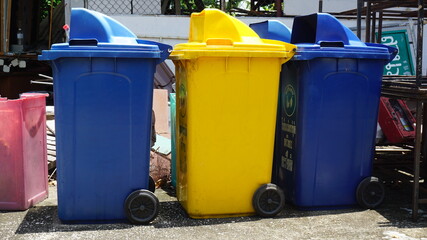 Trash is located along the canal.