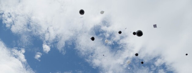 Panorama Aufsteigende Luftballons in den Himmel