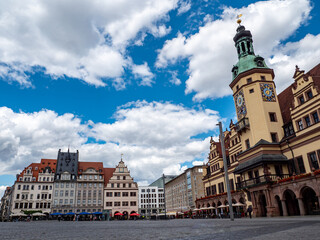 Fototapeta na wymiar Leipziger Rathaus mit Marktplatz