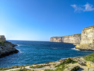 Fototapeta na wymiar view of the coast of malta