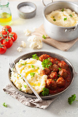 keto paleo diet lunch mashed cauliflower with meatballs