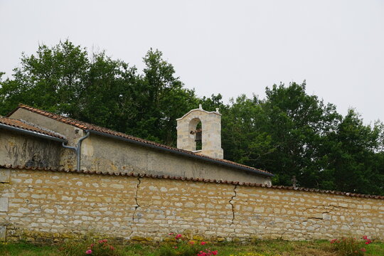 Cloche de l'église à Guizengeard