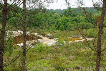 Le lac rouge de Guizengeard