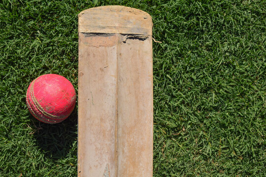 Crickey bat and ball isolated.