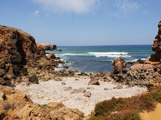 Wilde Costa Vicentina, Baixa Alentejo, Portugal
Wild Costa Vicentina, Baixa Alentejo, Portugal
Strand Beach Praia da Bordeira Carrapateira
