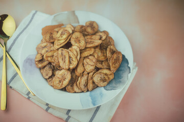 Homemade banana chips baked with honey