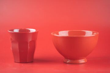 Colour red of bowl and cup