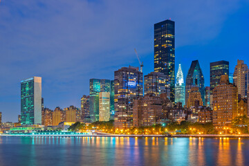 Fototapeta na wymiar New York City midtown Manhattan cityscape on the East River