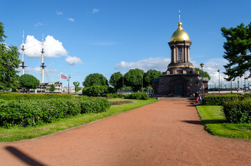 Fototapeta na wymiar Troitskaya Chapel, Russia, St. Petersburg, Petrovskaya Embankment, June 5, 2016