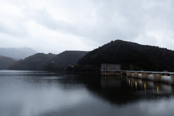 Fototapeta na wymiar Dam of Sau reservoir, Spain