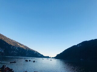 Fototapeta na wymiar Lake, Nainital