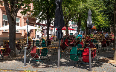 Bad Honnef, Altstadtszene, Biergarten am Rathausplatz