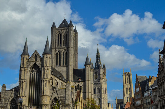 Stunning architecture in the center of Ghent,
Belgium. This part of the city has old buildings, castles and large churches.