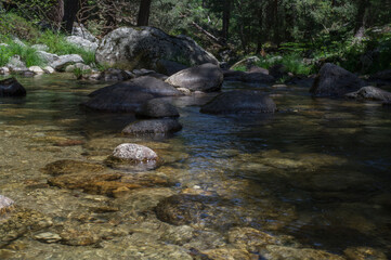 potok góry kamienie woda las