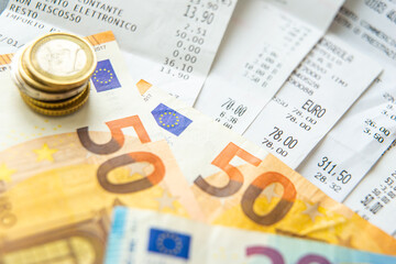 receipts, notes and coins; payment of daily expenses.