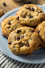 Homemade Warm Chocolate Chip Cookies