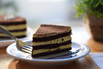 Torta tiramisu al chocolate, un clasico italiano a la hora del postre