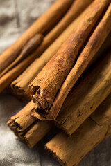Dry Organic Ceylon Cinnamon Sticks