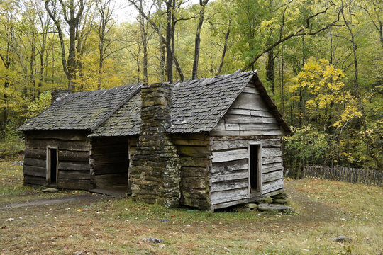 Autumn foliage and the Ephraim Bales Cabin, Roaring Fork Motor Nature Trail, Great Smoky Mountains National Park, Tennessee