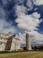 Vista de la Catedral y de la torre de Pisa